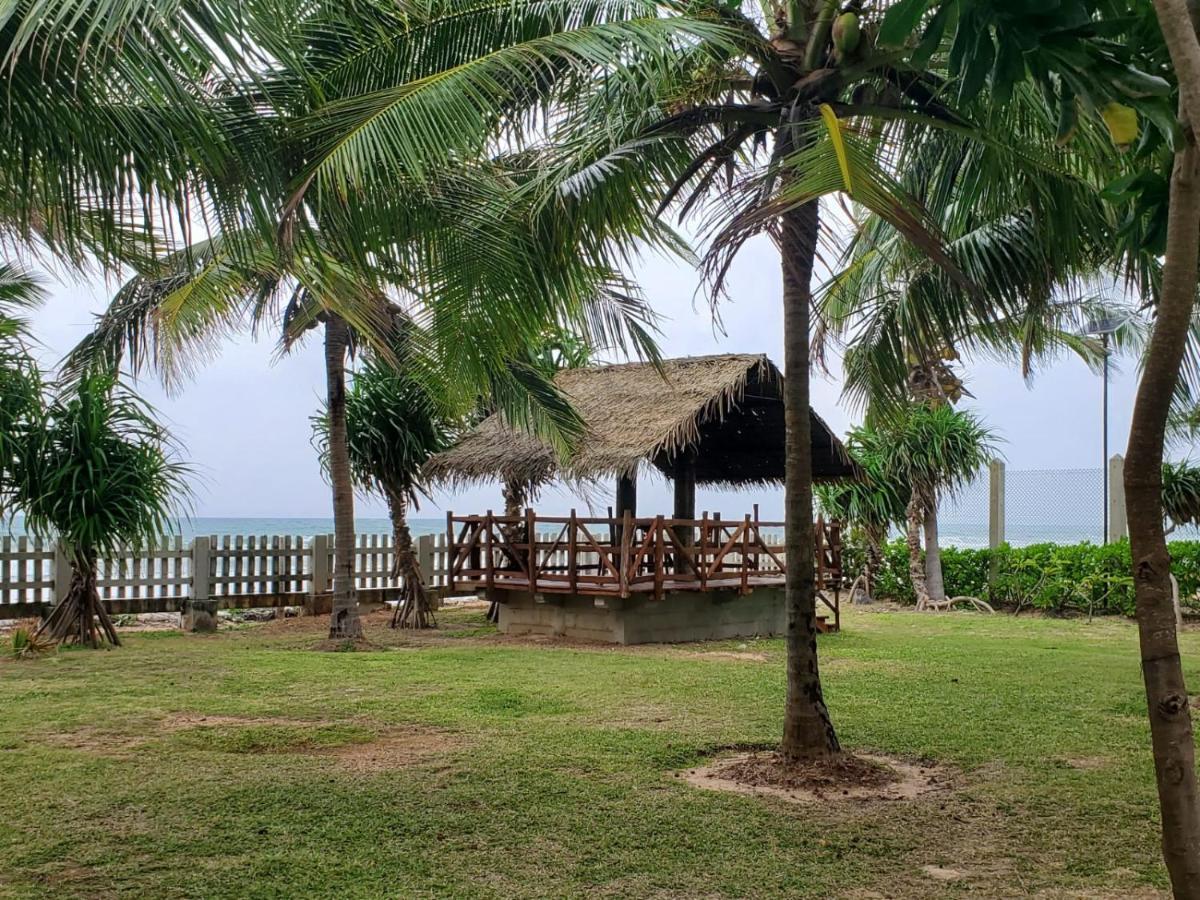 Beach Front Paradise Nilaveli Buitenkant foto